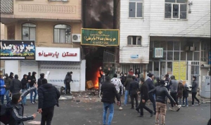 له&zwnj;مه&zwnj;ریوان به&zwnj; ناوی رێبه&zwnj;ریكردنی خۆپیشاندانه&zwnj;كان 8 هاوڵاتی ده&zwnj;ستگیرده&zwnj;كرێن